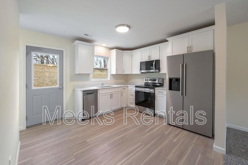 11 Cottage Ct - Photo 4 of 13