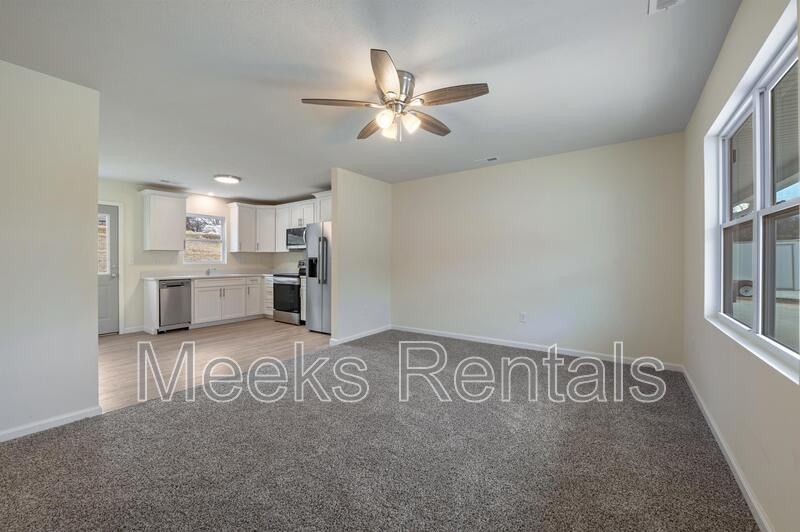 11 Cottage Ct - Photo 7 of 13