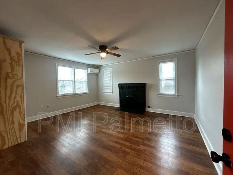 502 1/2 State St - Photo 3 of 14