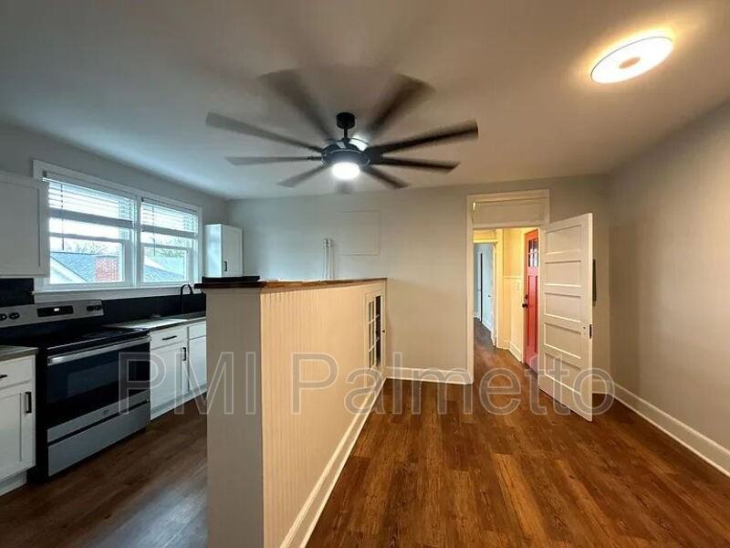 502 1/2 State St - Photo 5 of 14