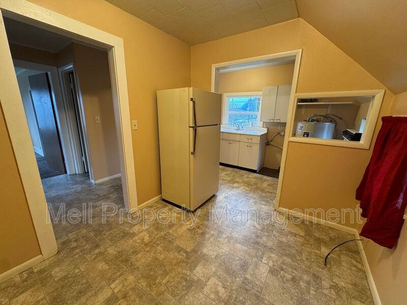 507 1/2 N 5th St - Photo 3 of 7