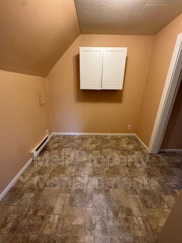 507 1/2 N 5th St - Photo 4 of 7