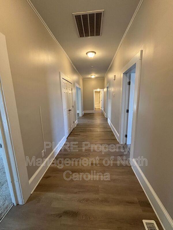 504 Westside Dr - Photo 2 of 17