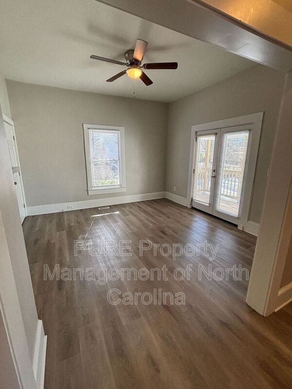 504 Westside Dr - Photo 4 of 17