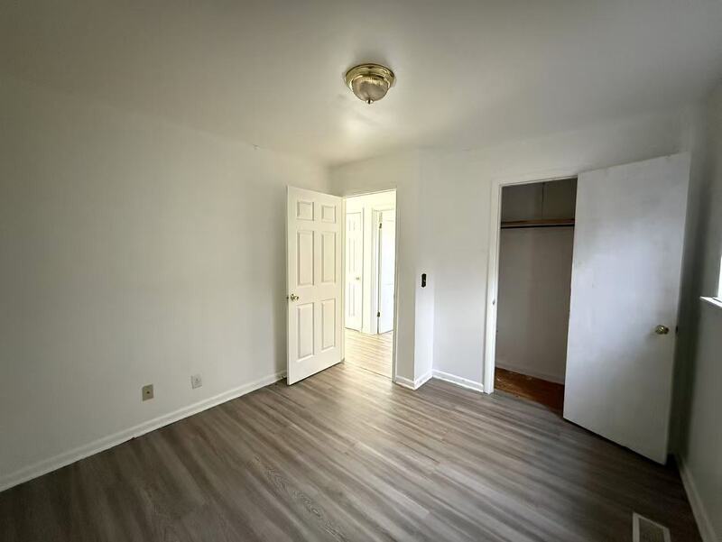 1607 S Mack Smith Rd - Photo 4 of 10