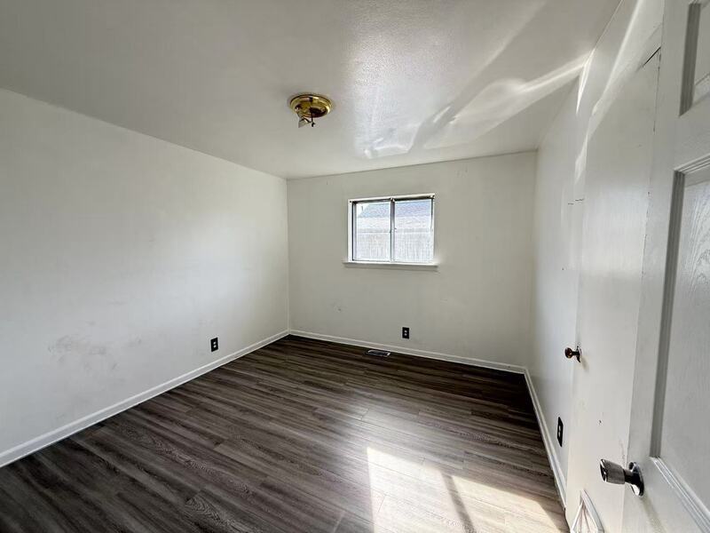 1607 S Mack Smith Rd - Photo 6 of 10