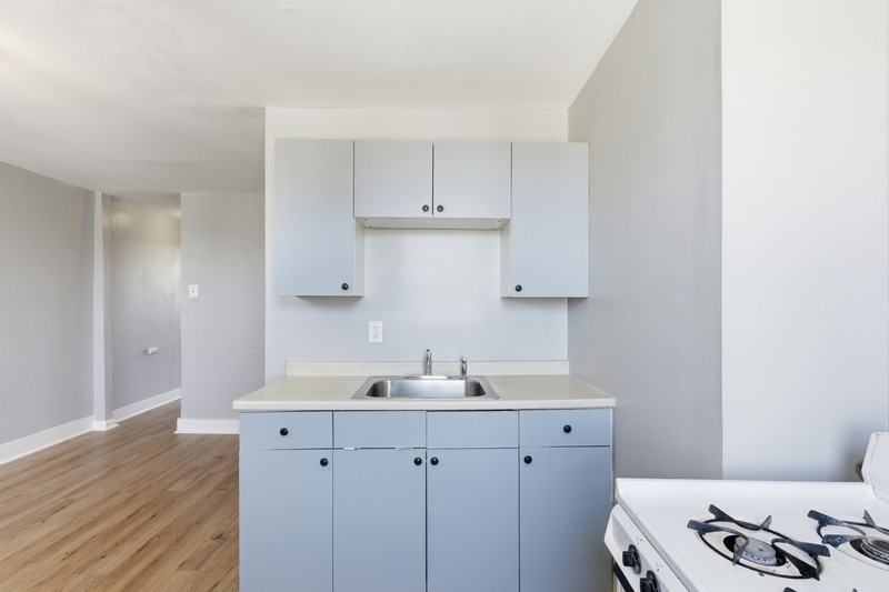 546 N Fulton Ave - Photo 4 of 15