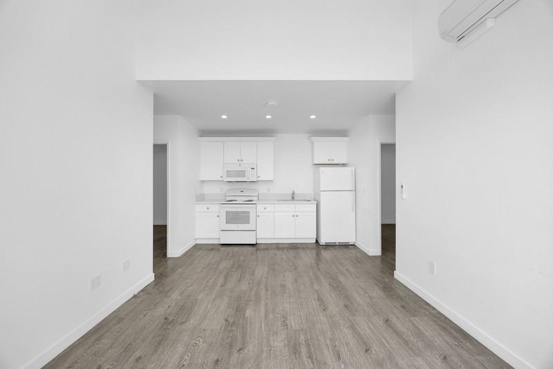 572 N Cambridge St #572 - Photo 2 of 14