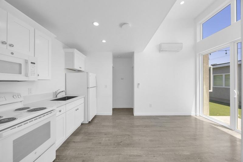 572 N Cambridge St #572 - Photo 5 of 14