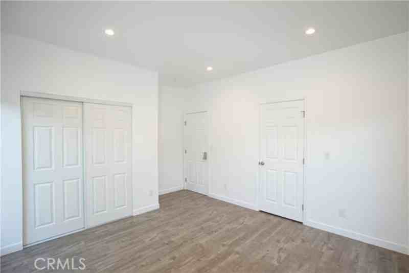 458 N Batavia St #458 - Photo 2 of 6