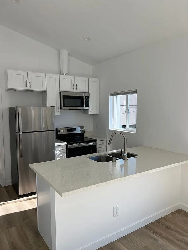 2226 Conquista Ave #2226A - Photo 4 of 14