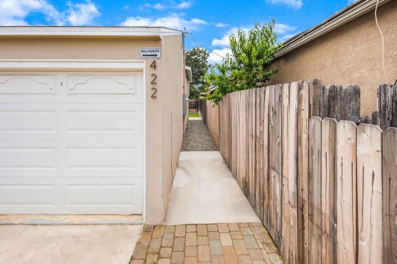 422 N Batavia St #422 - Photo 2 of 25