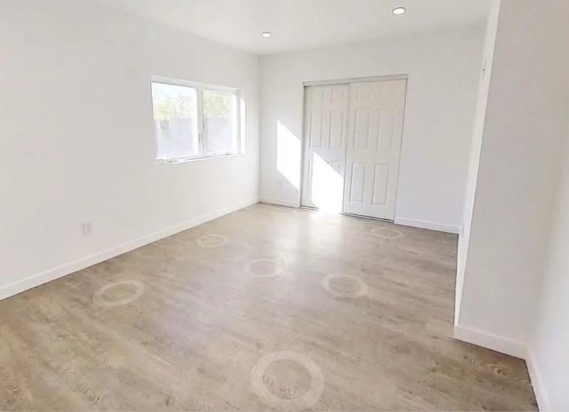 570 N Cambridge St - Photo 4 of 6