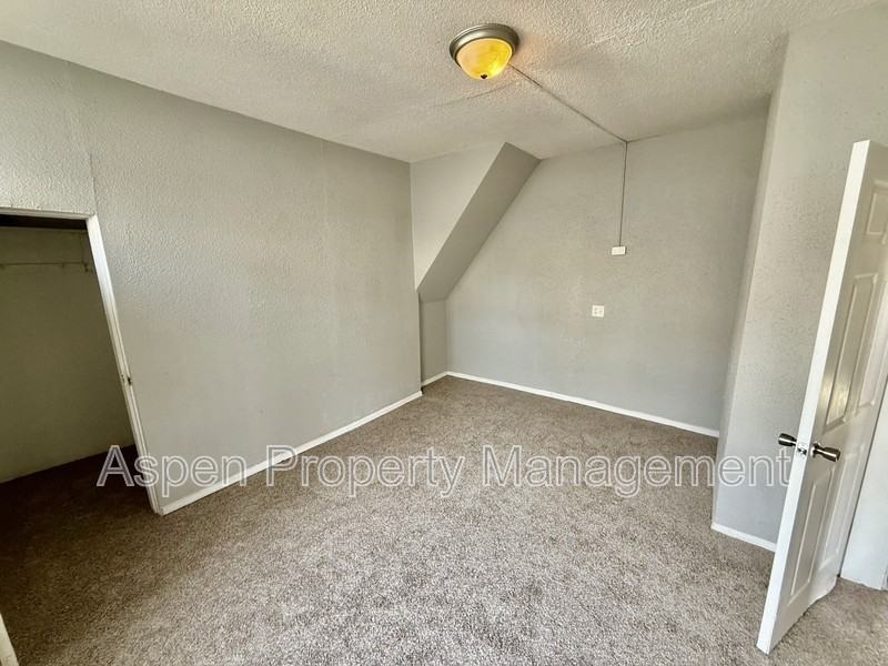 508 S 8th St - Photo 4 of 8