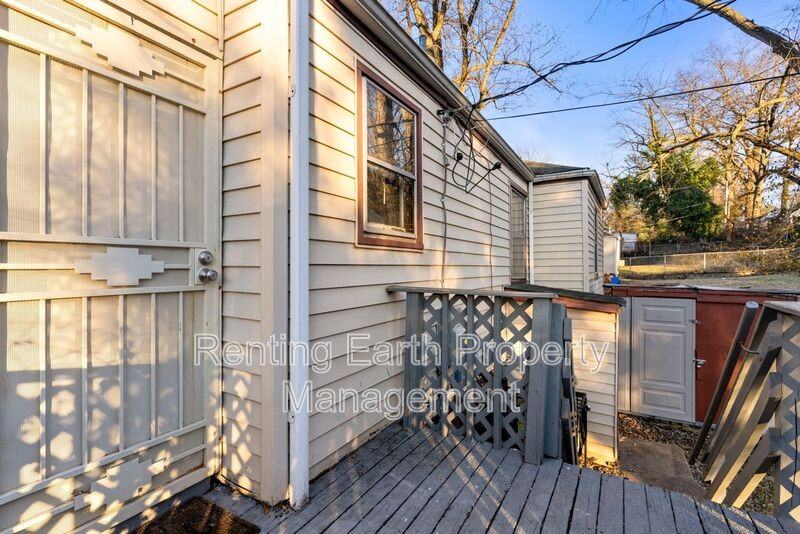 588 Cosie Dr - Photo 4 of 19