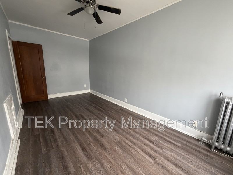 189 Lake Ave #8 - Photo 4 of 5