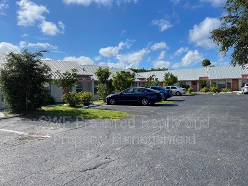 7392 Constitution Cir #101 - Photo 5 of 7