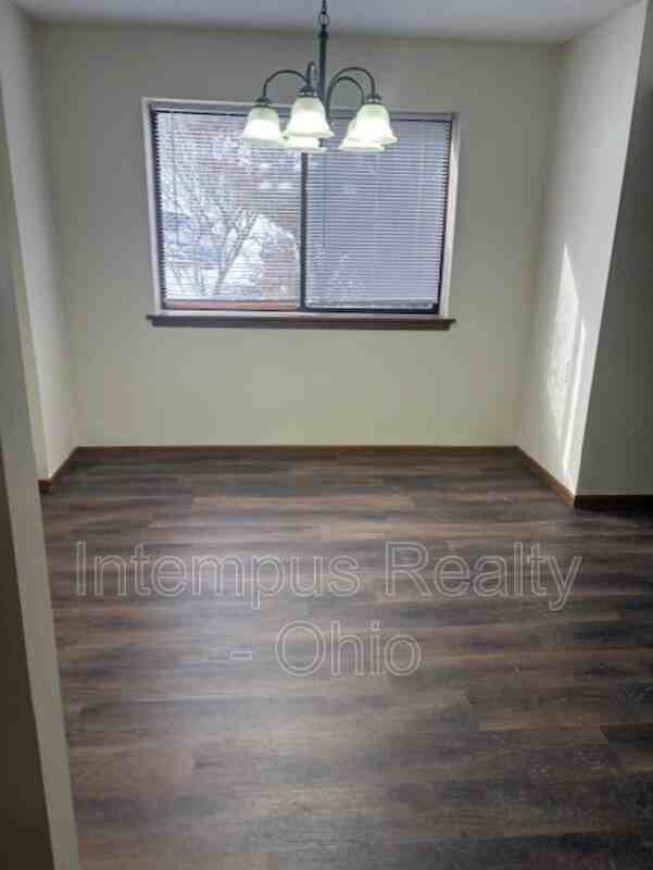 6321 Saint Andrews Dr #44 - Photo 3 of 7