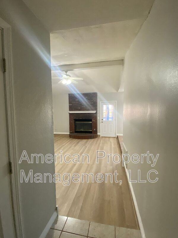 1132 N Hickory Dr - Photo 4 of 37