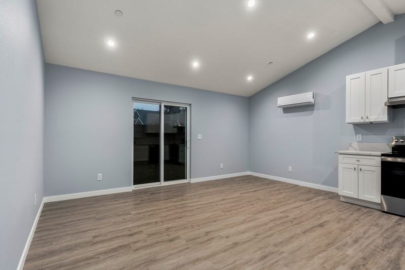 335 N Olive St #335 - Photo 4 of 14