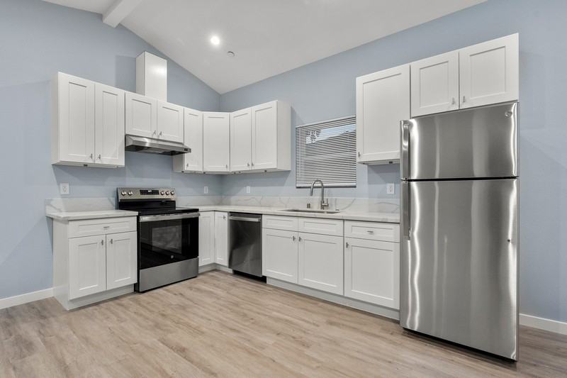 335 N Olive St #335 - Photo 6 of 14