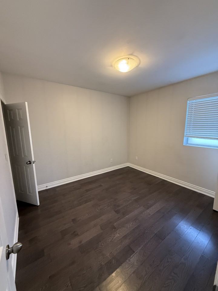 1233 Davenport Road - Photo 2 of 3