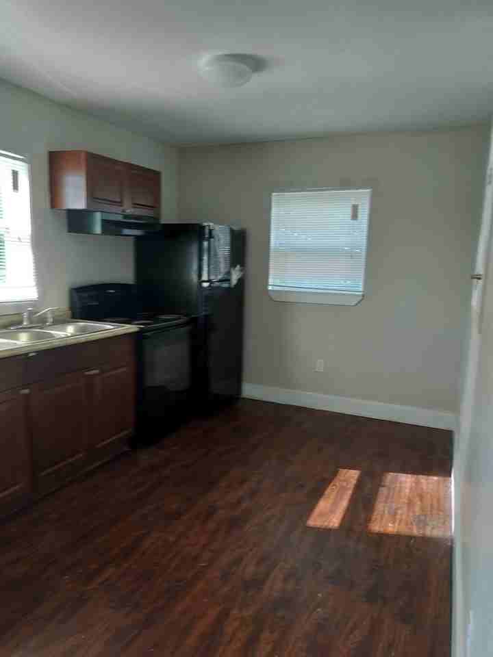 715 West Jefferson Street - Photo 3 of 7