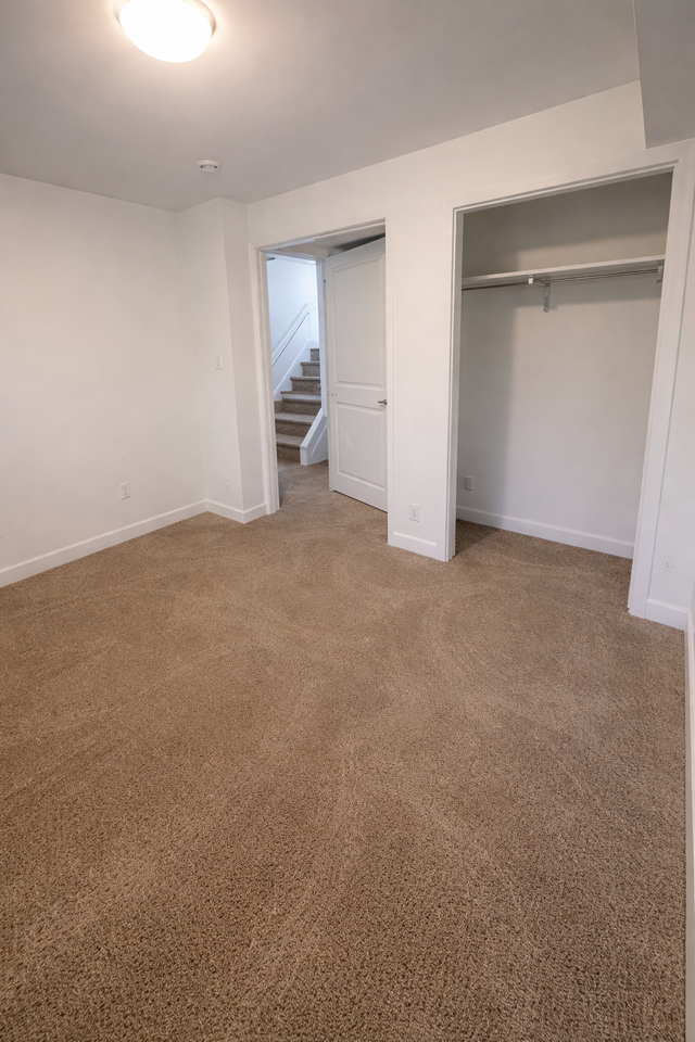 SF203 – 1 MONTH FREE – 2 Bedroom, 1 Bathroom Lower Suite | Central Edmonton - Photo 4 of 9