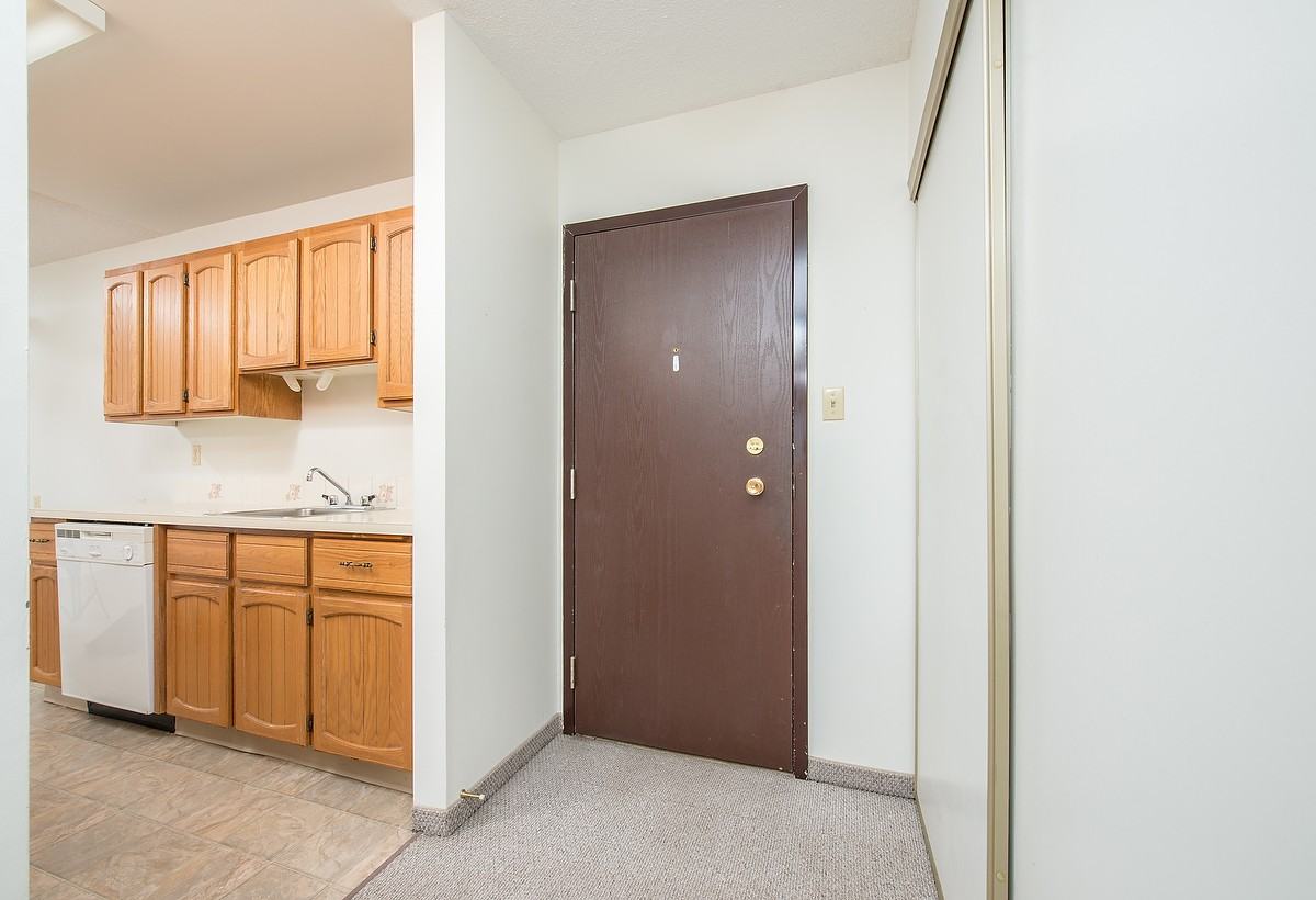 3611 145 Ave Nw - Photo 4 of 18