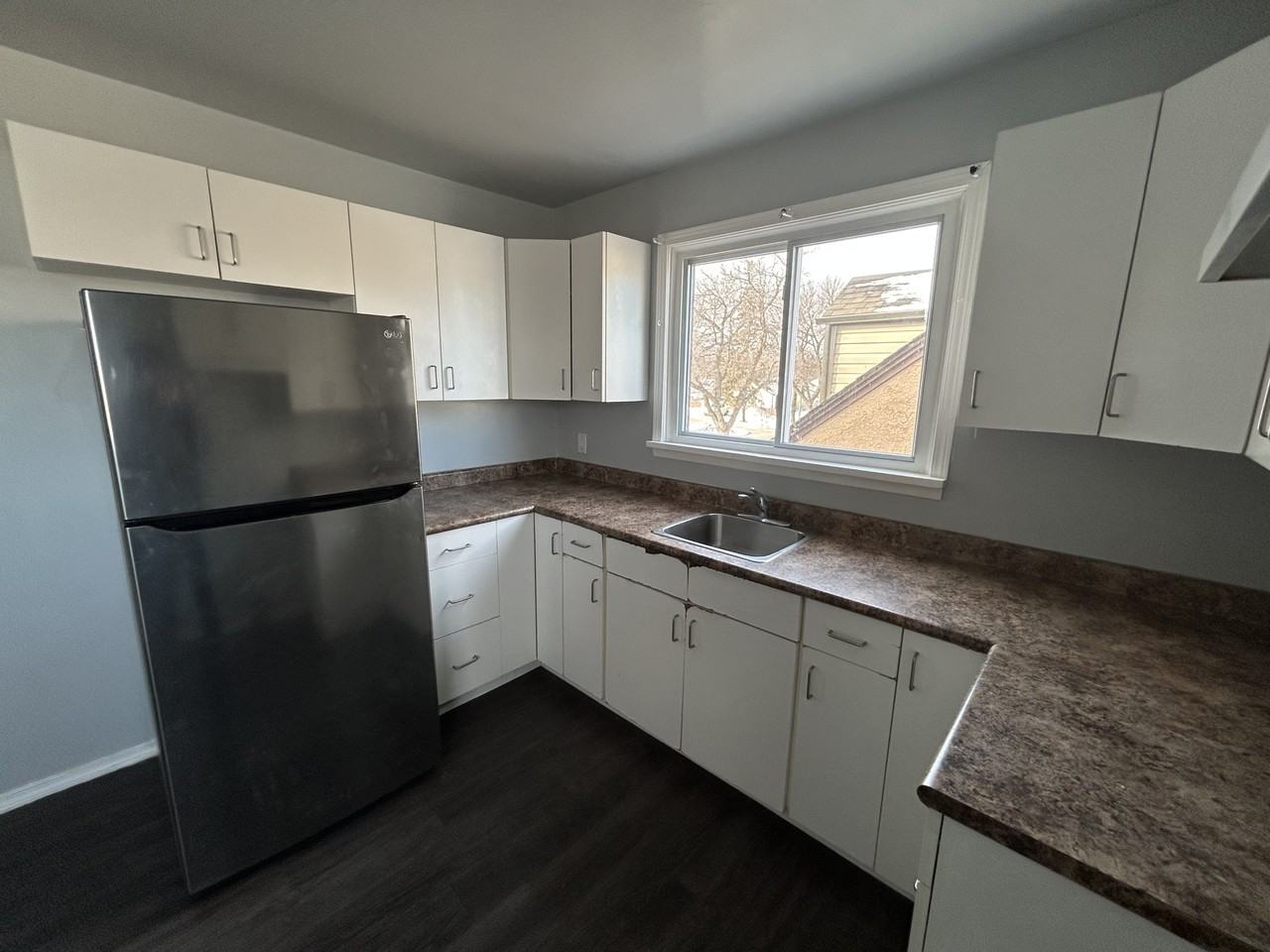 733 Atlantic Avenue - Photo 5 of 14