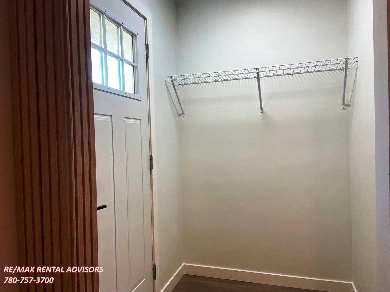 UPPER 8524 84 Avenue Northwest - Photo 3 of 16