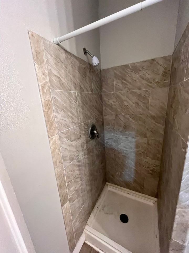 1318 Willow #4 - Photo 7 of 11