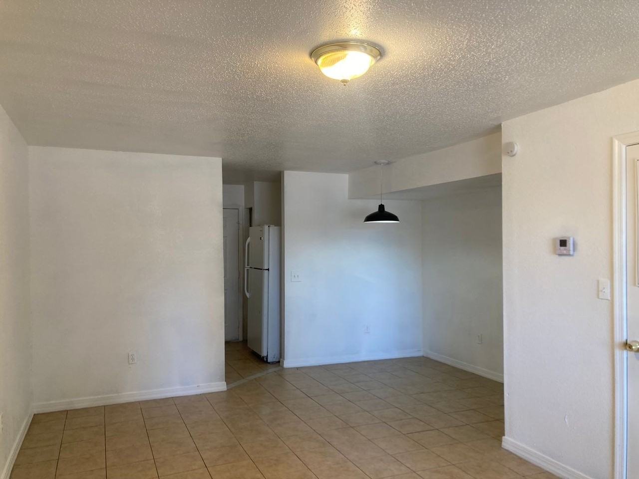 7201 Hallshire Dr - Photo 4 of 10