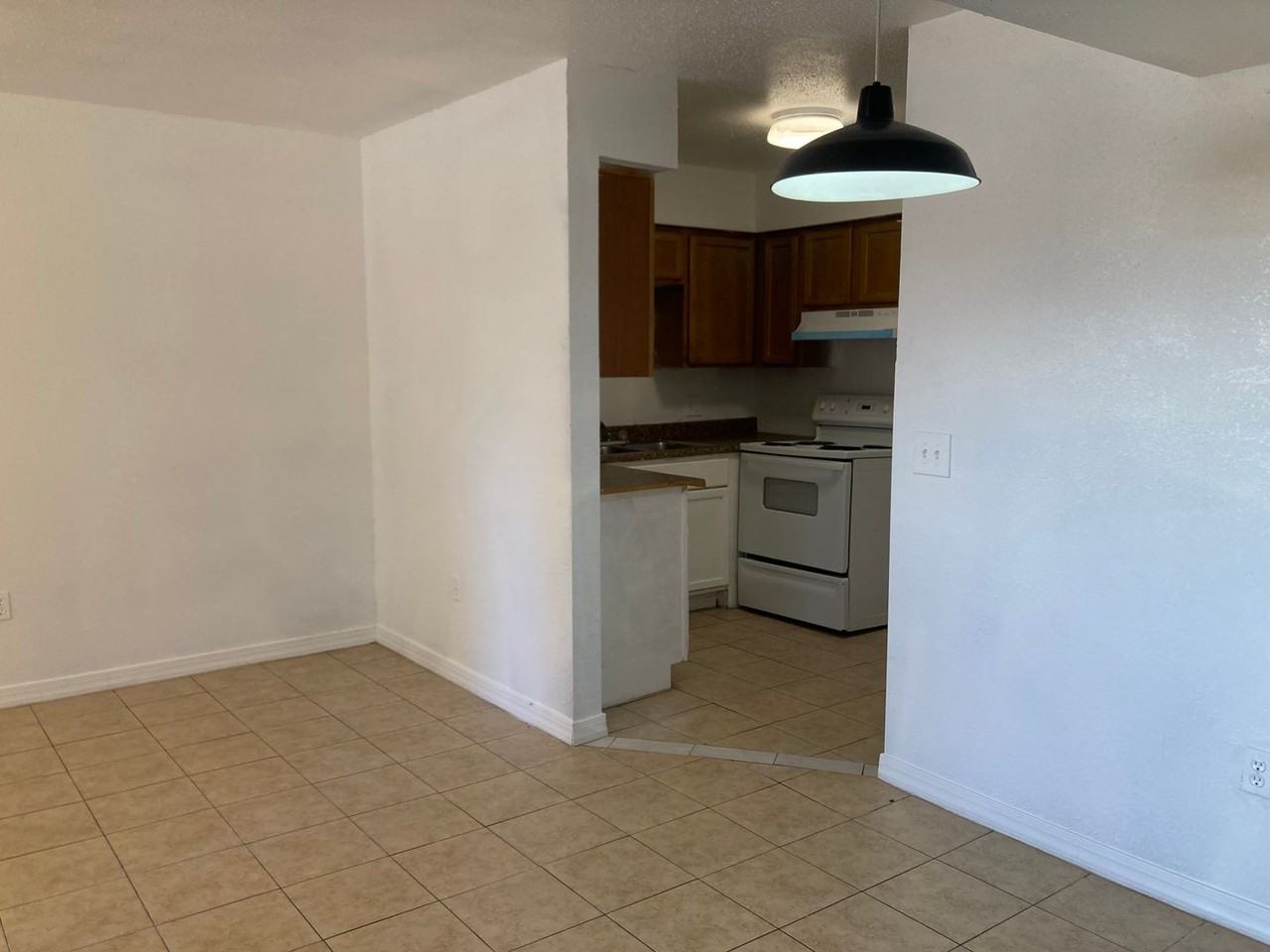 7201 Hallshire Dr - Photo 5 of 10