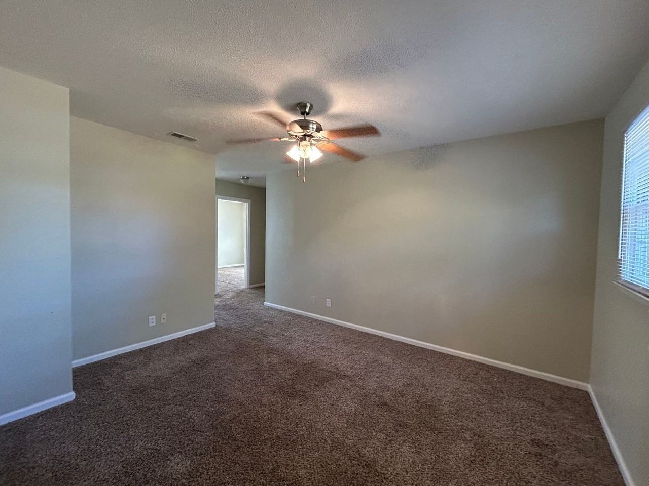 110 Hedgecock Ave - Photo 6 of 11