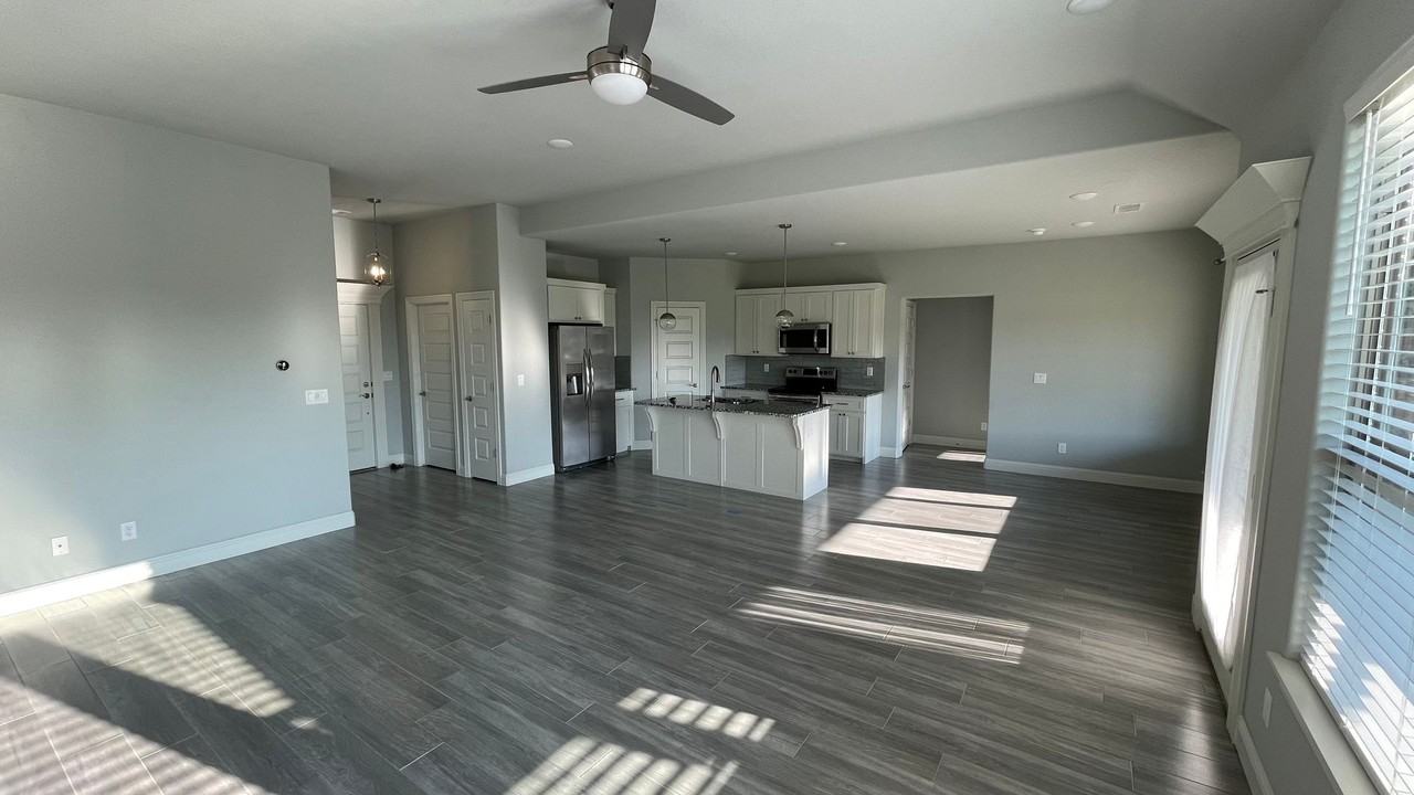 438 N Otoe St - Photo 4 of 25