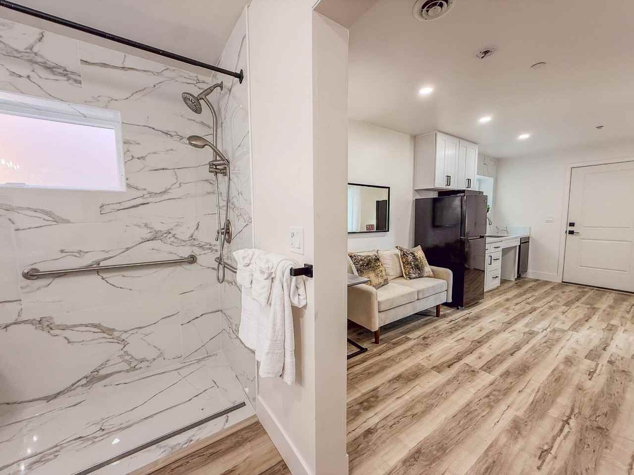 2519 Columbia Street - Photo 4 of 11