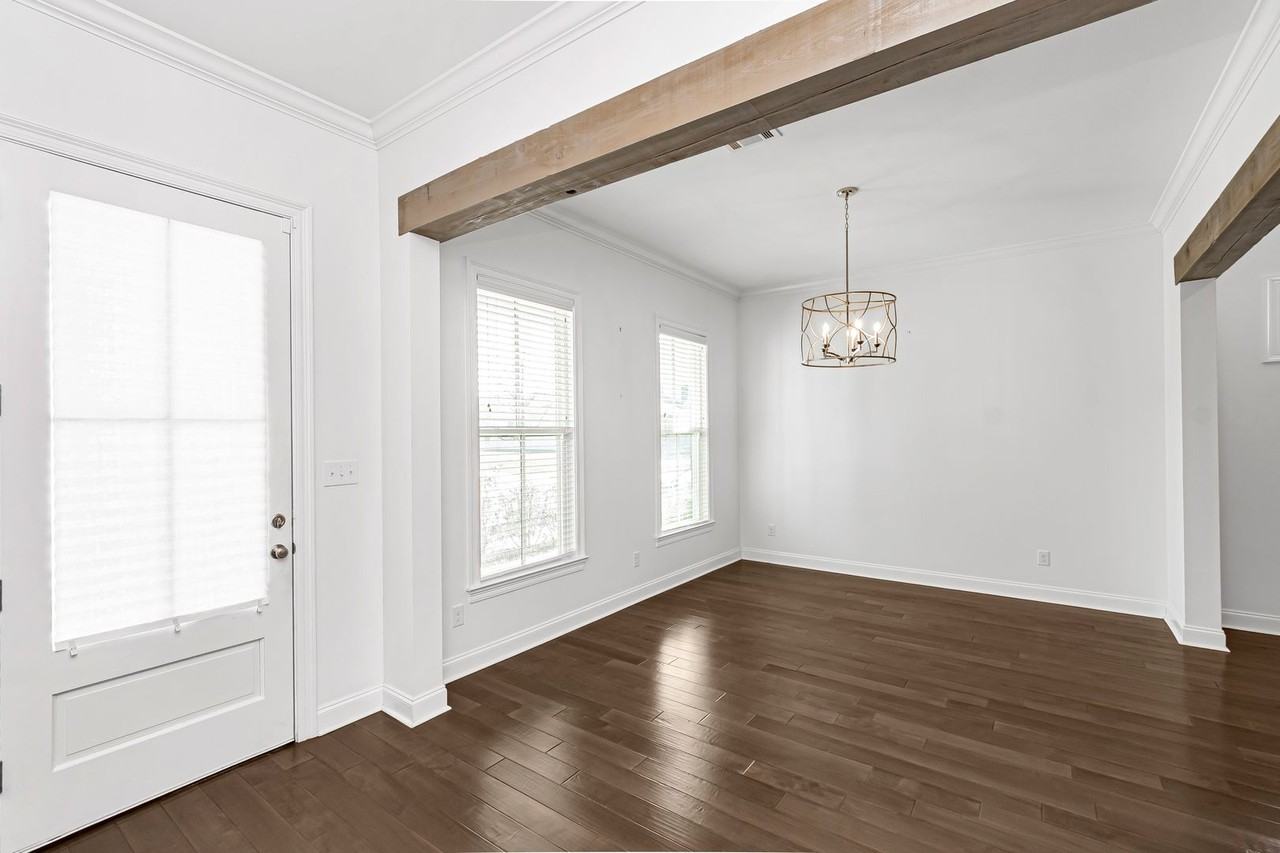 7508 Griffon Dr - Photo 5 of 17