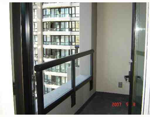 909 Mainland Street #1006 - Photo 3 of 16