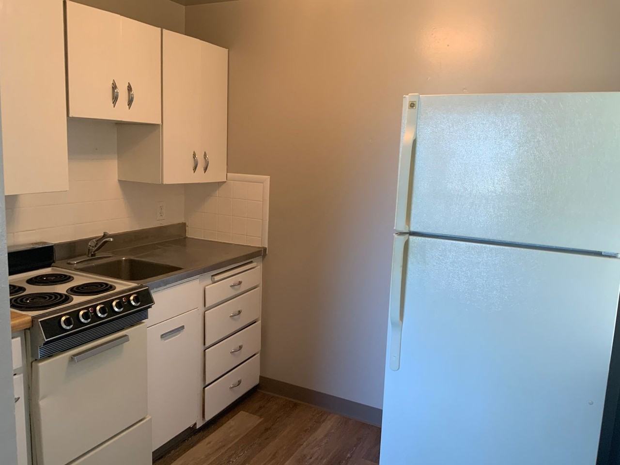 1501 W 6th Ave #B - Photo 2 of 15