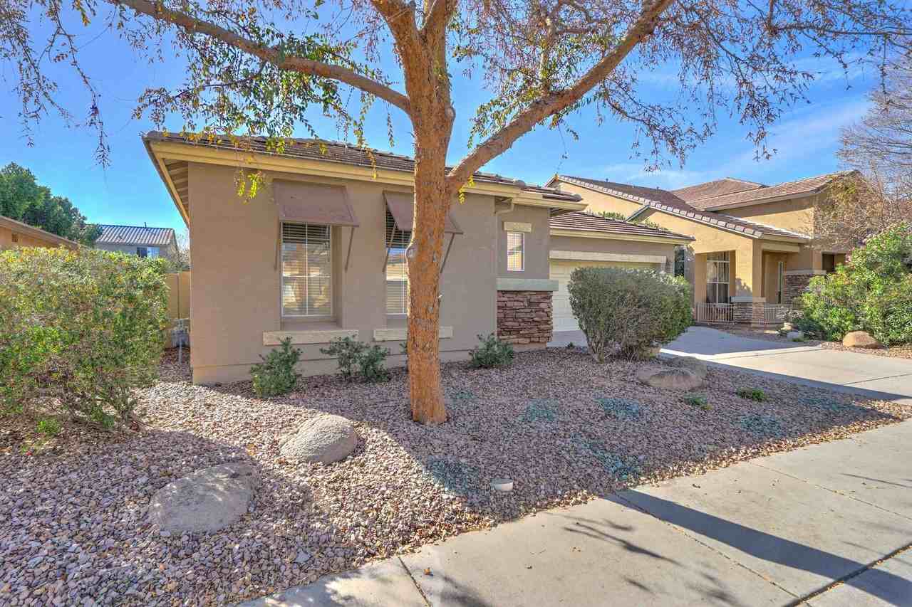 1157 W Mesquite St - Photo 4 of 39