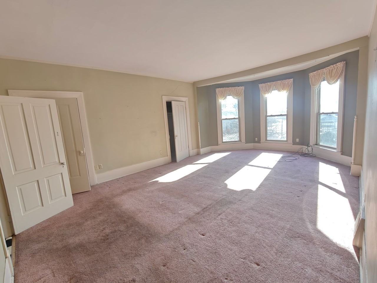 26 E Mechanic St - Photo 3 of 15