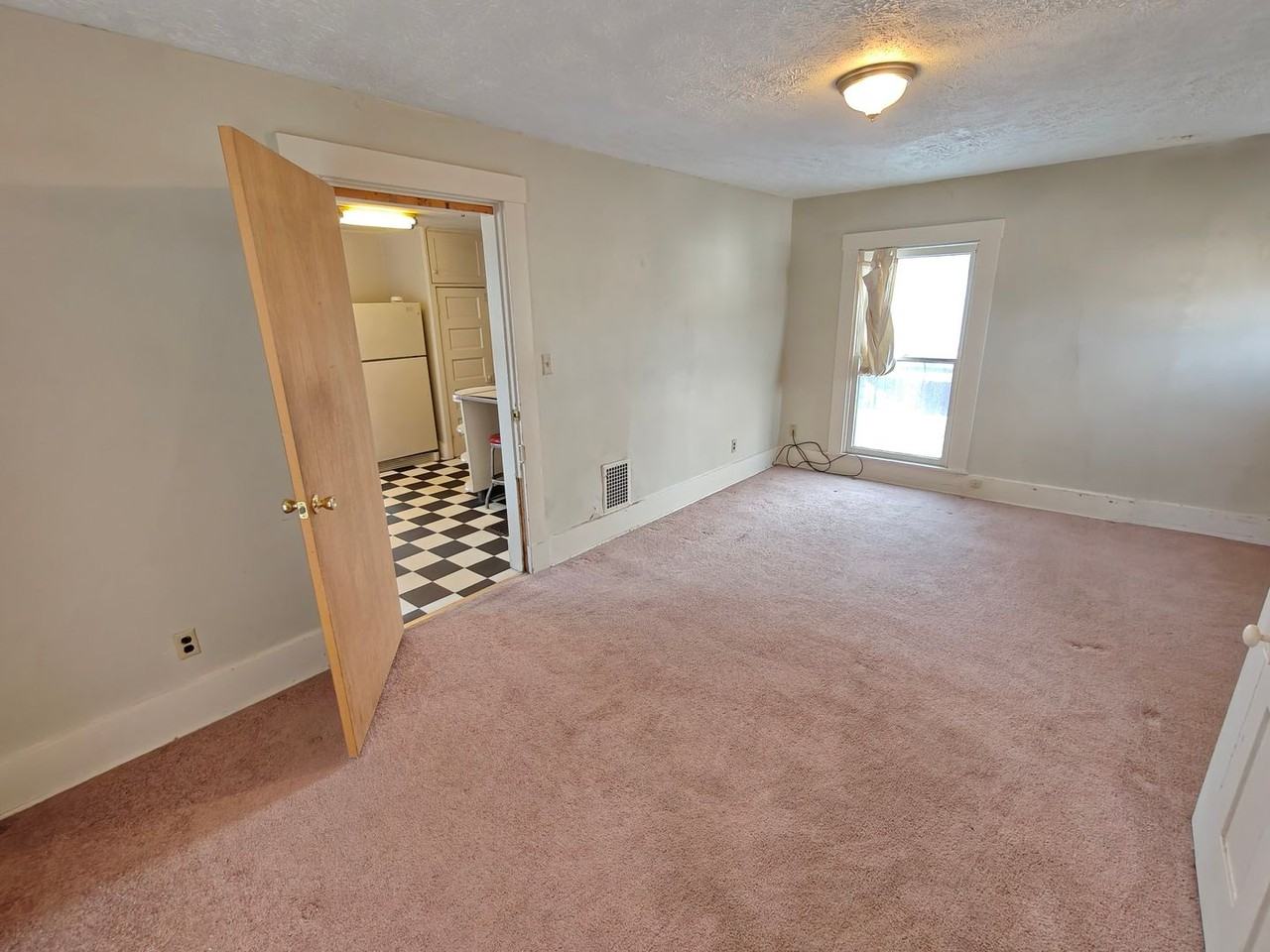 26 E Mechanic St - Photo 7 of 15