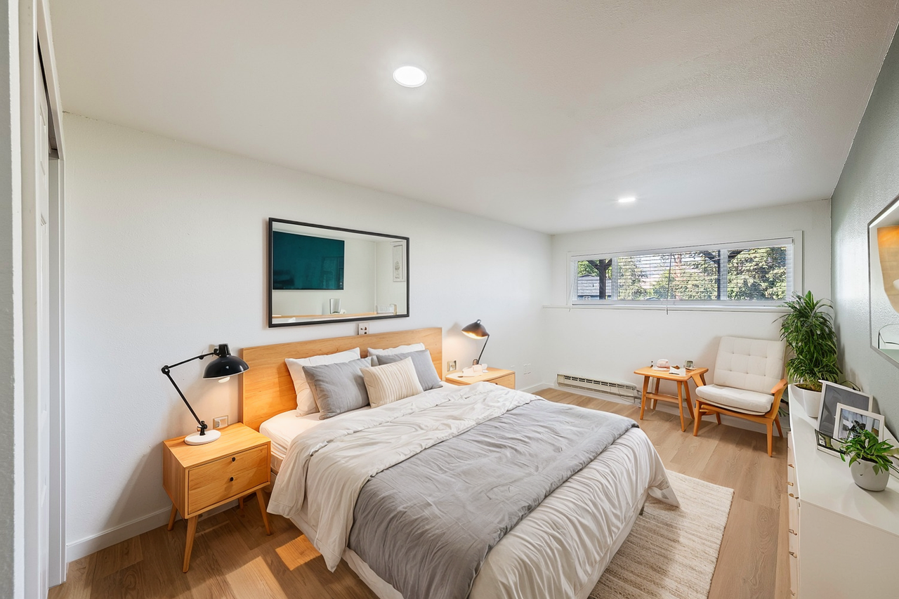 450 6th St. NE - Photo 6 of 13