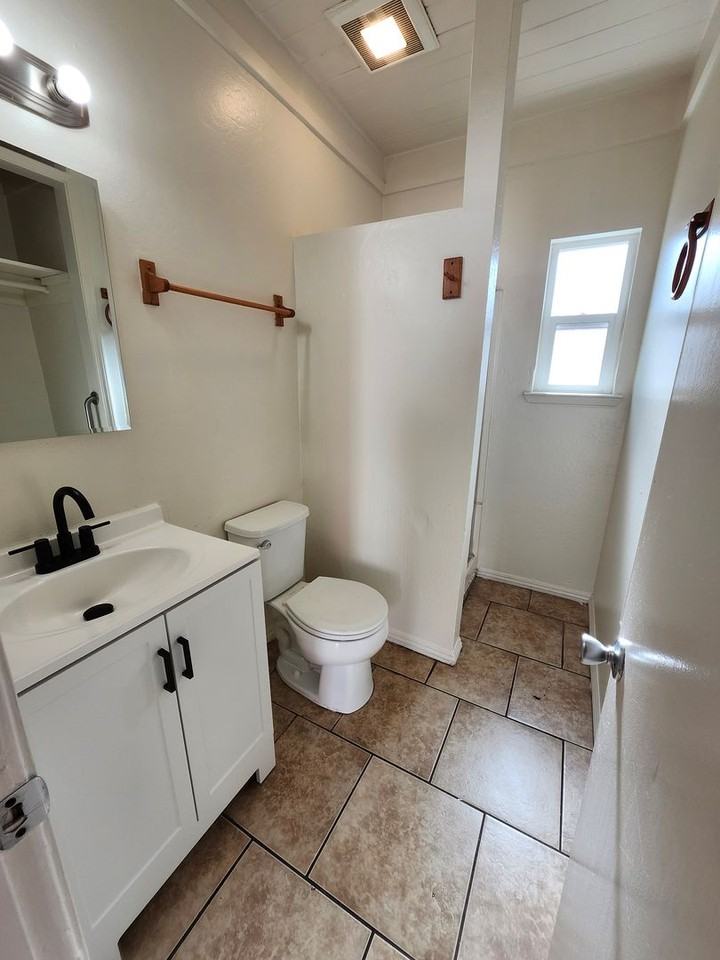 822 West Ave - Photo 3 of 5