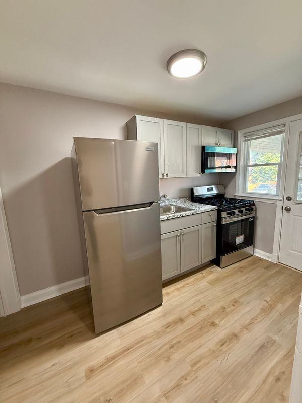 607 Lucia Ave - Photo 4 of 12