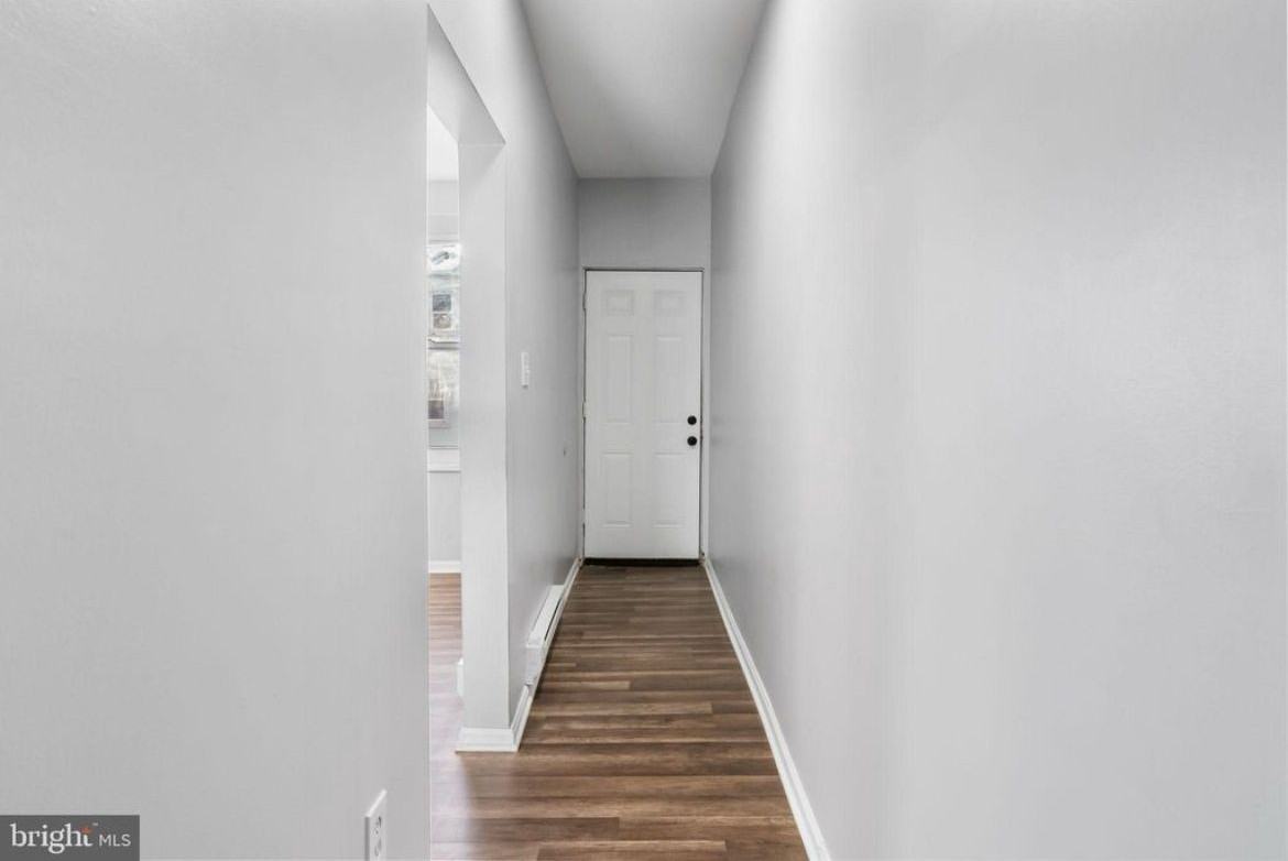 1055 Willow St - Photo 2 of 22