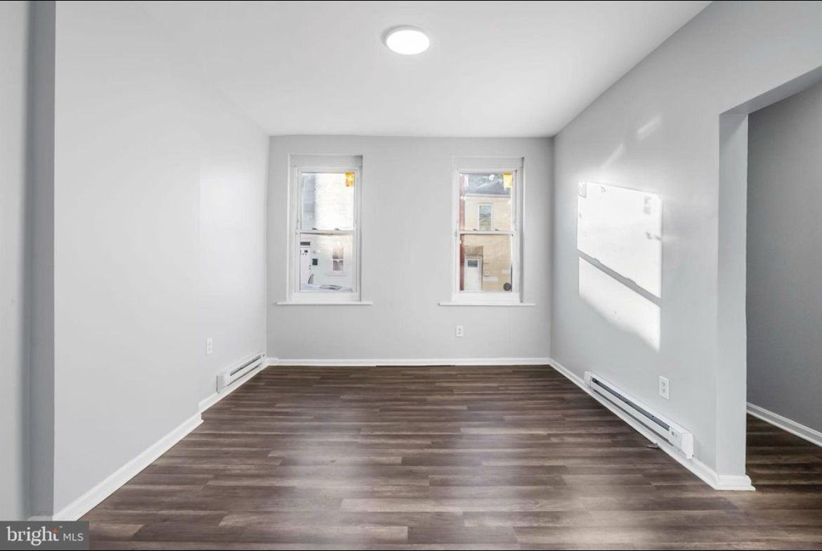 1055 Willow St - Photo 3 of 22