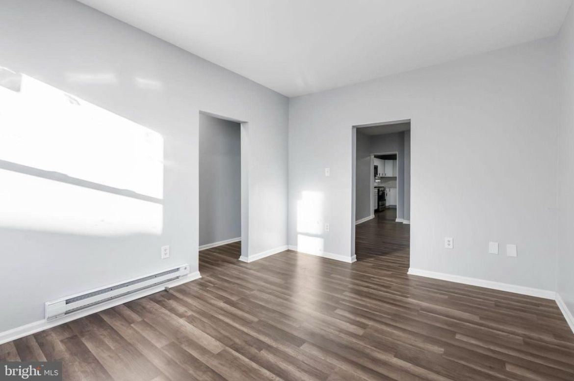 1055 Willow St - Photo 4 of 22