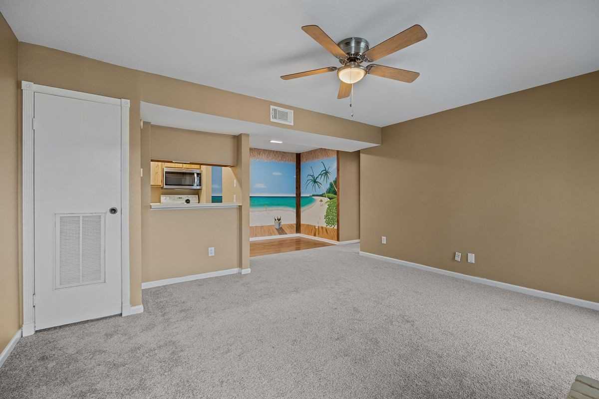 18515 Egret Bay Blvd - Photo 4 of 28